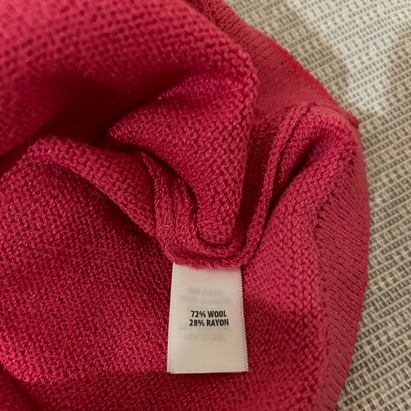 St John in pink - Picture 2 of 3